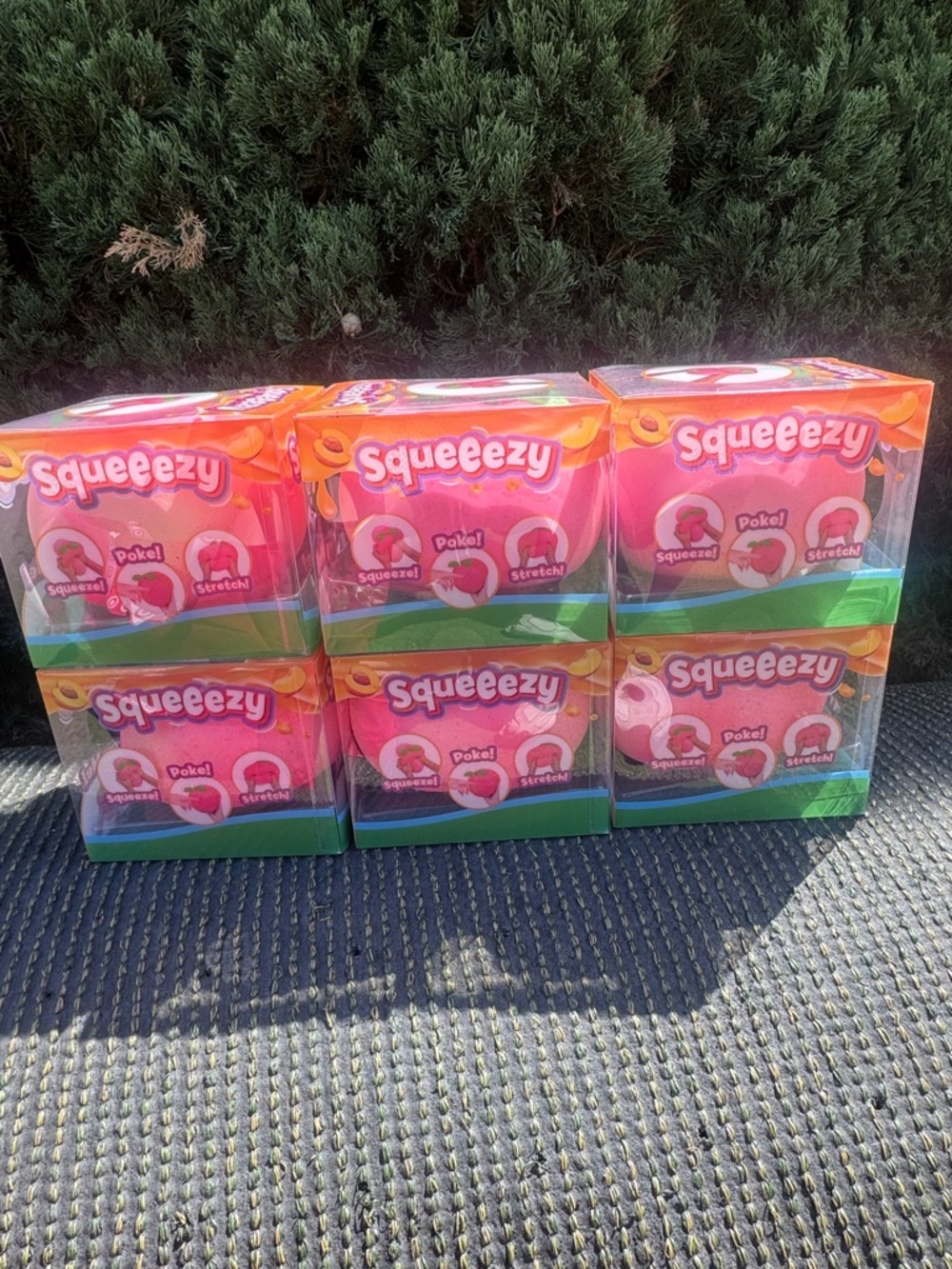 Squeezy Pink Poke & Stretch Sensory Toy — Pack of 6
